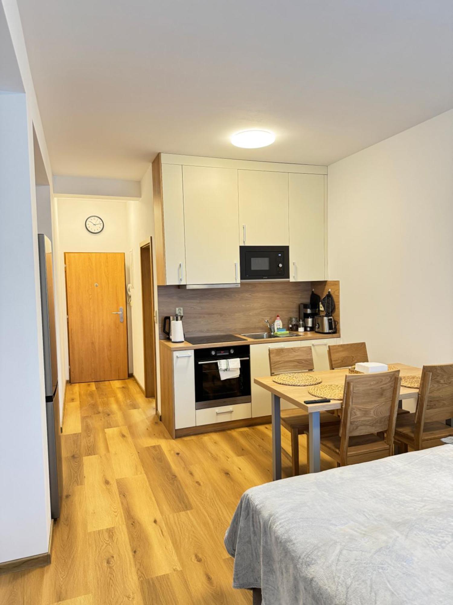 Riverside Apartment Praha Ngoại thất bức ảnh